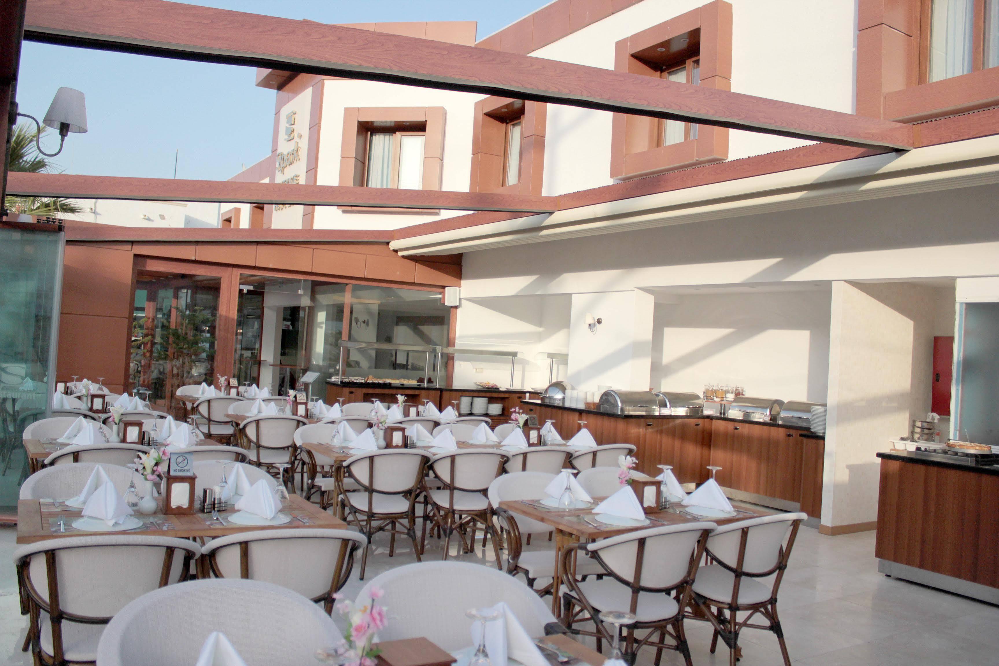 גומבט Majeste Hotel Bodrum מראה חיצוני תמונה